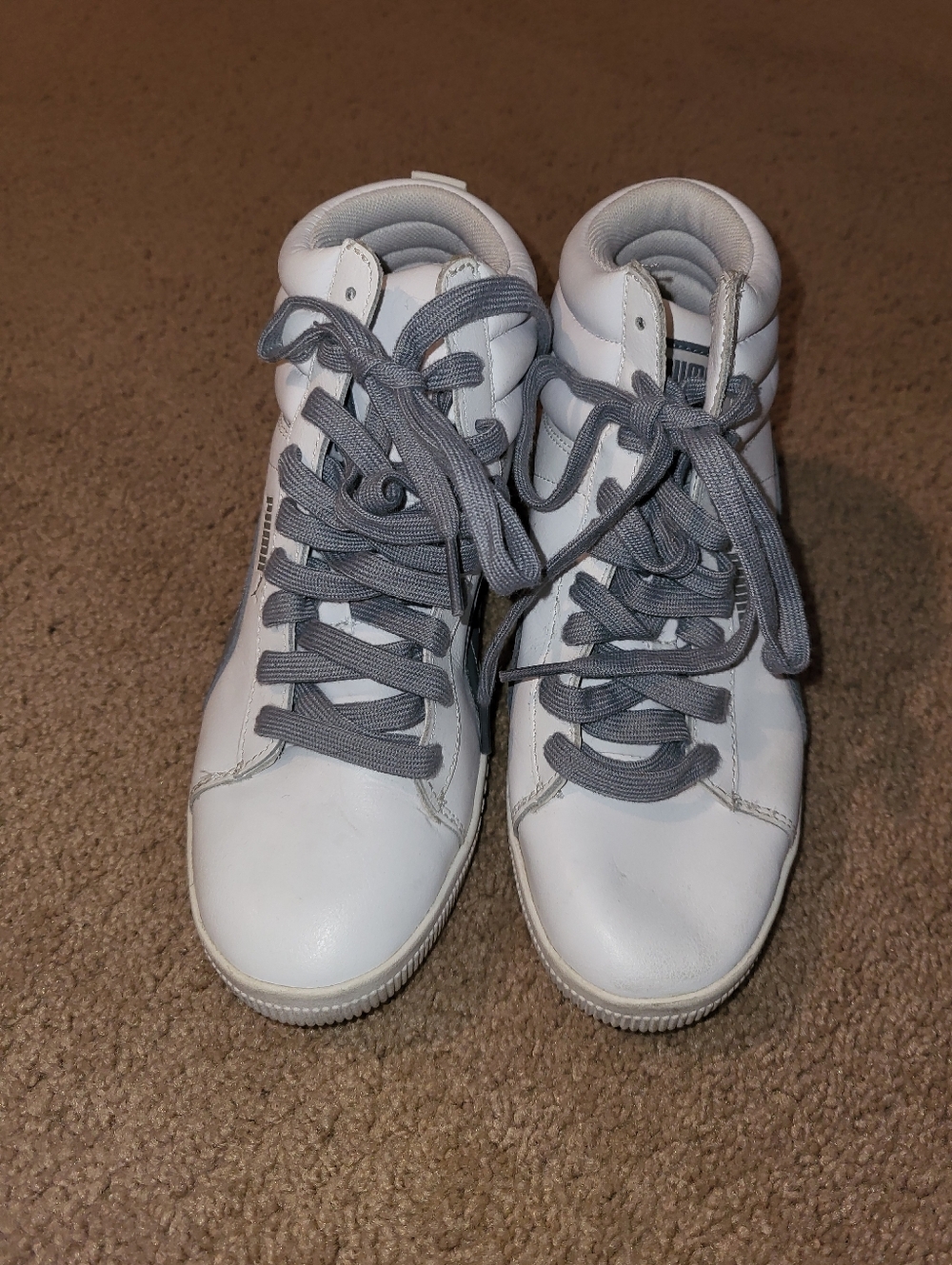 Puma White Leather Hidden Wedge Sneakers with Gray Laces